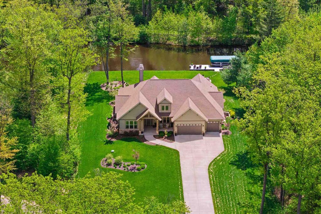 Photo of 1243 Bridgeview DRIVE, Wisconsin Rapids, WI 54494 (MLS # 22602227)