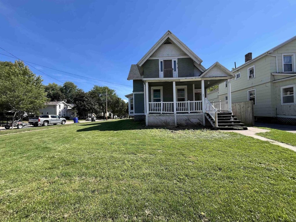 Photo of 802 S Memorial DRIVE, Appleton, WI 54911 (MLS # 50333873)