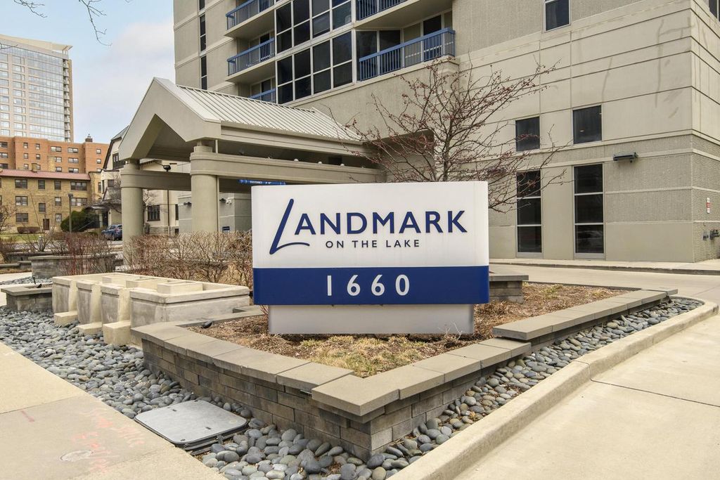 Photo of 1660 N Prospect AVENUE #1406, Milwaukee, WI 53202 (MLS # 1954742)