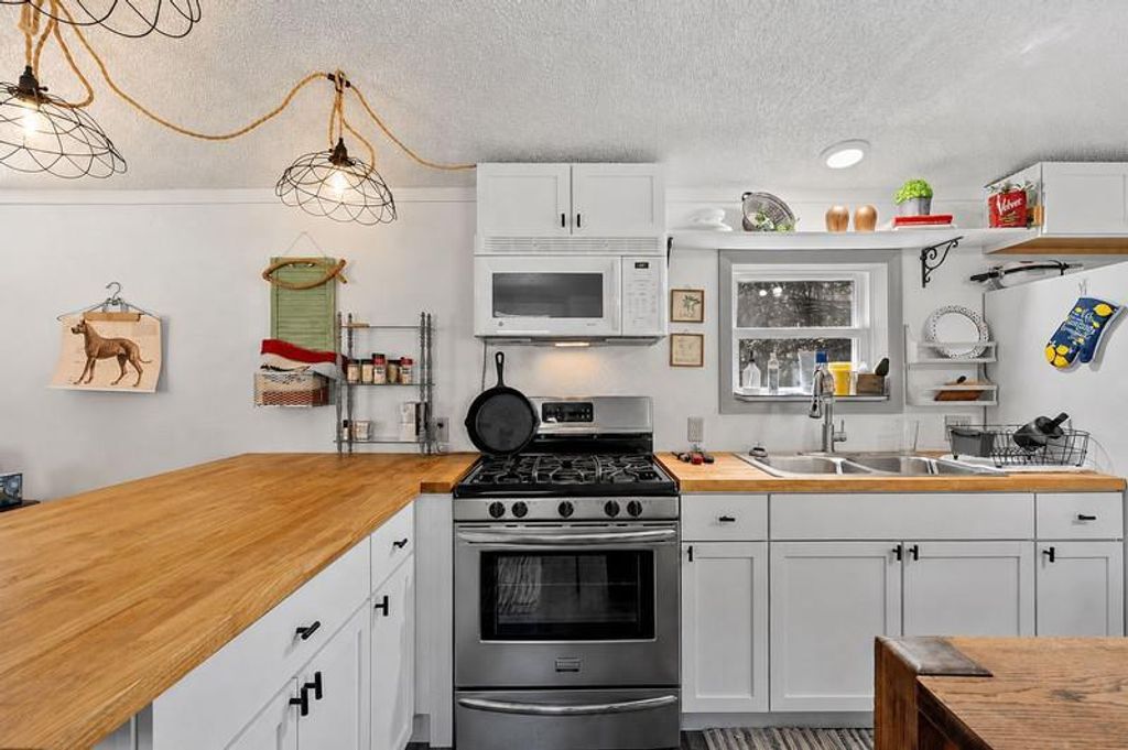 Photo of 10750 2nd AVENUE, Waupaca, WI 54981 (MLS # 50325062)
