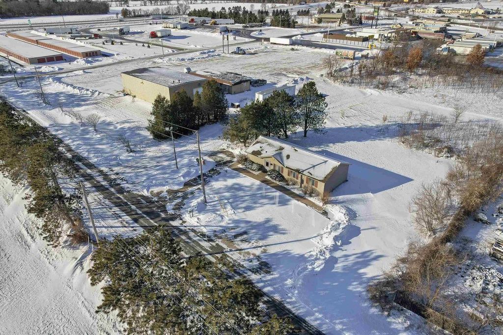 Photo of 5500 Prairie DRIVE, Plover, WI 54467 (MLS # 22600222)