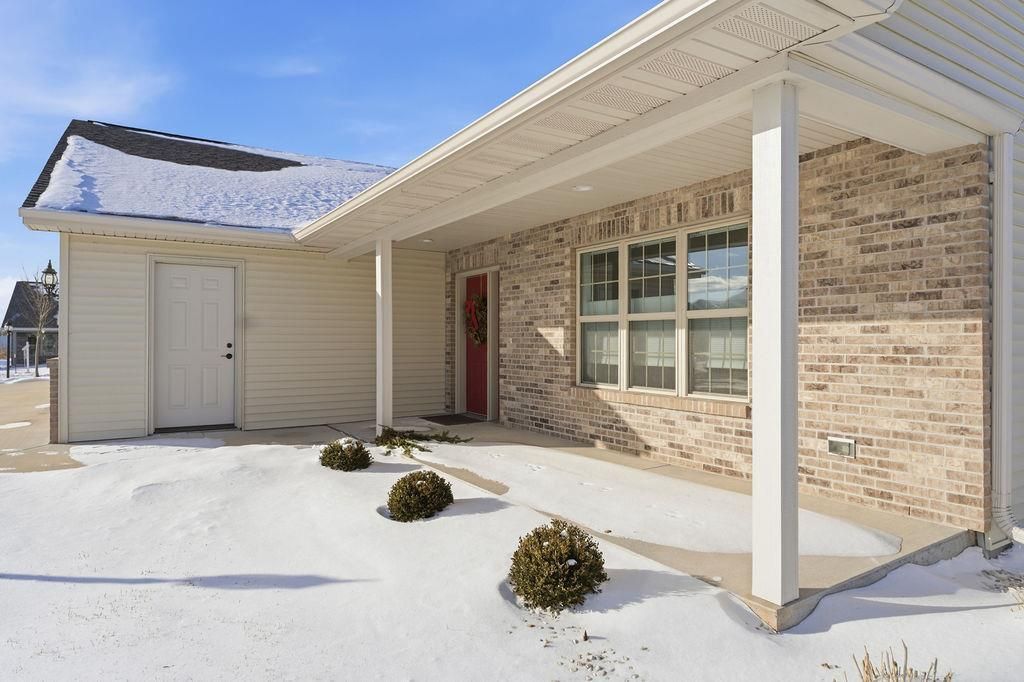Photo of 1365 Candlelight LANE, Fond Du Lac, WI 54937 (MLS # 50321409)
