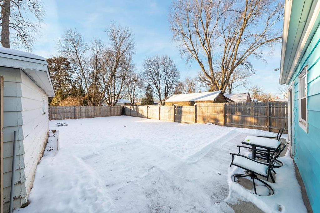 Photo of 732 Manitowoc STREET, Menasha, WI 54952 (MLS # 50319673)