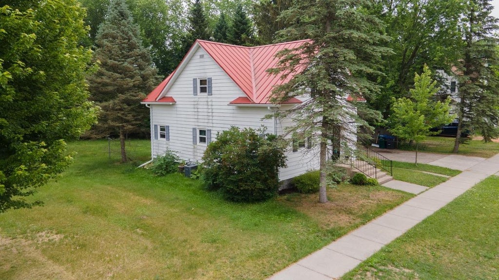 Photo of 215 N Oxford STREET, Wautoma, WI 54982 (MLS # 50327443)