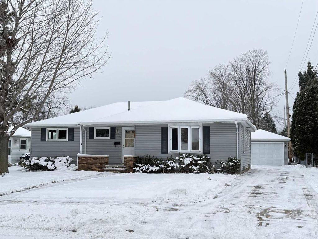 Photo of 1406 Henry STREET, Neenah, WI 54956 (MLS # 50318823)