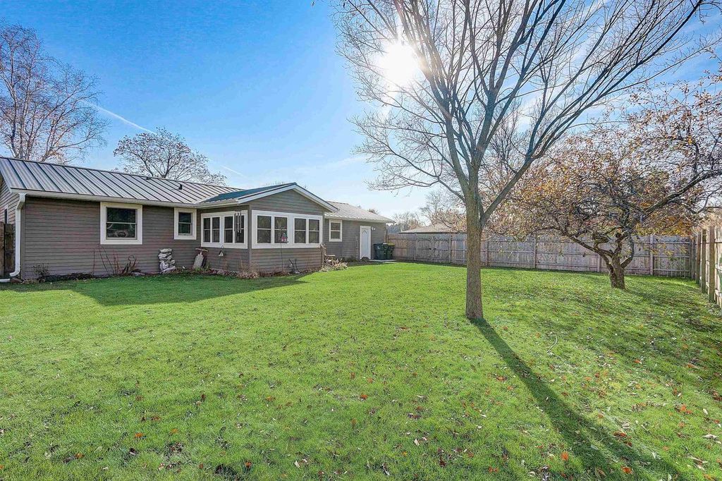 Photo of 4117 W Rivers Edge CIRCLE #1, Brown Deer, WI 53209 (MLS # 1945411)