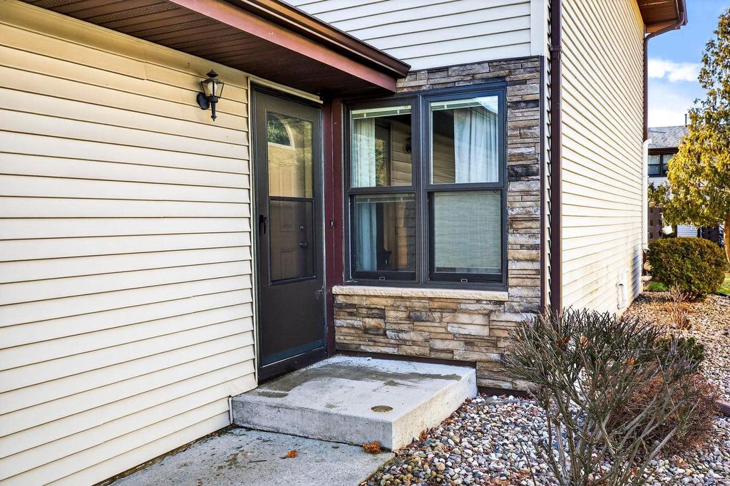 Photo of 801 S Olson AVENUE #A, Appleton, WI 54914 (MLS # 50319980)