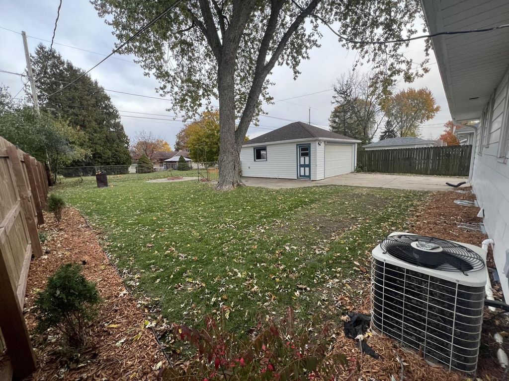 Photo of 5610 S Hately AVENUE, Cudahy, WI 53110 (MLS # 1942145)