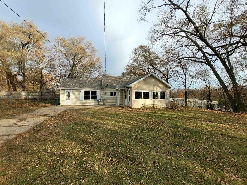 Photo of 1517 Vine STREET, Beloit, WI 53511 (MLS # 2012623)