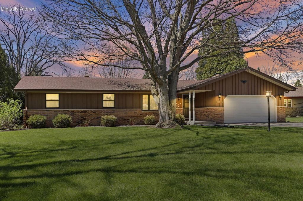 Photo of 3400 Shorewood DRIVE, Racine, WI 53404 (MLS # 1959332)