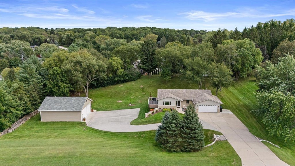Photo of W255S6620 Oakdale DRIVE, Waukesha, WI 53189 (MLS # 1980607)