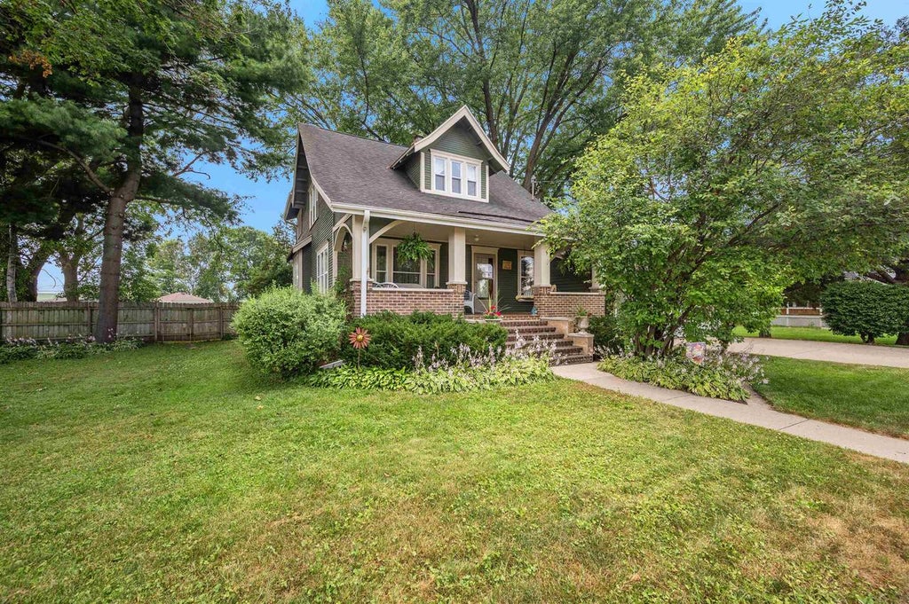 Photo of 411 W Beloit STREET, Orfordville, WI 53576 (MLS # 2029391)