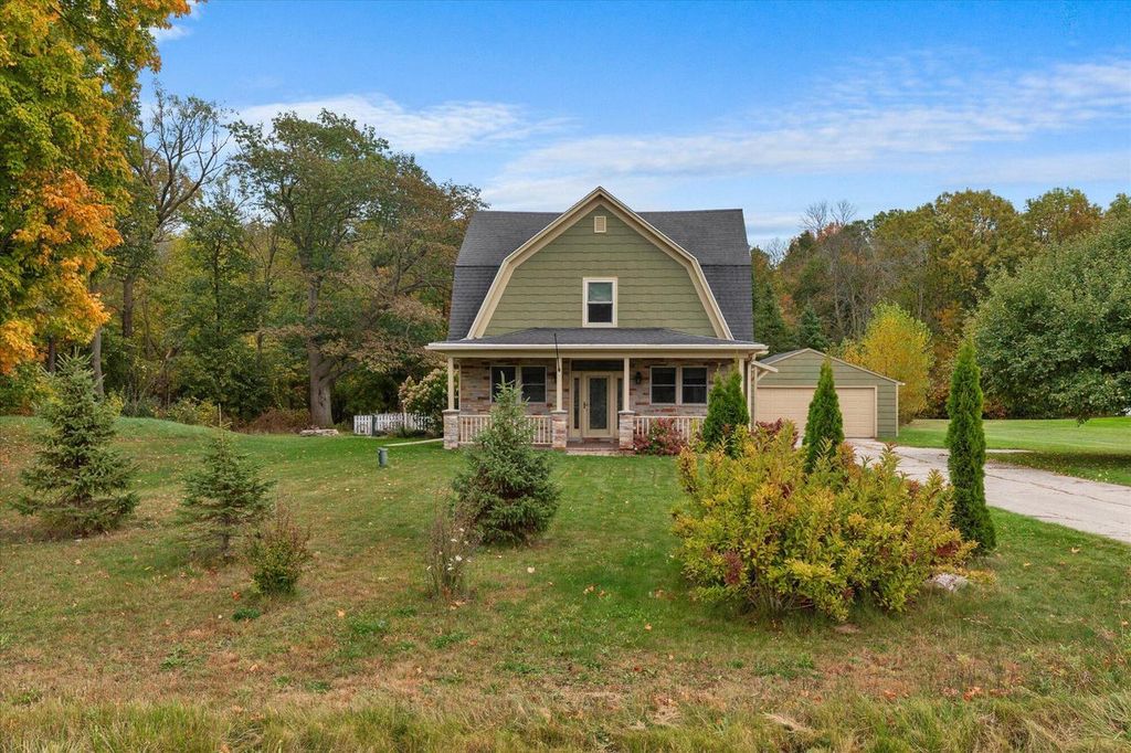 Photo of 280 county line ROAD, De Pere, WI 54115 (MLS # 1939878)