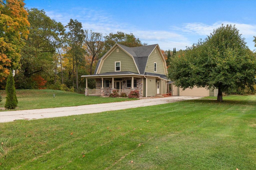 Photo of 280 county line ROAD, De Pere, WI 54115 (MLS # 1939878)