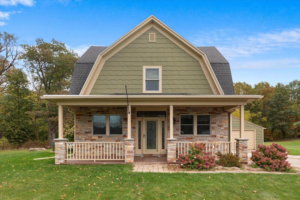 Photo of 280 county line ROAD, De Pere, WI 54115 (MLS # 1939878)