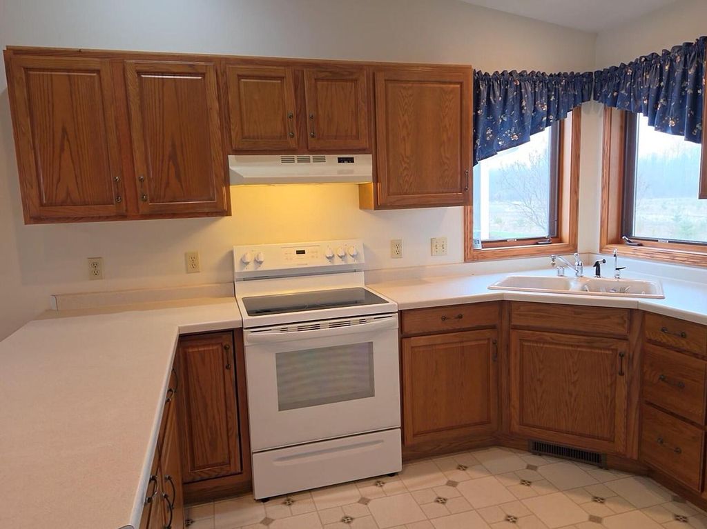 Photo of 2233 Knuell STREET, Manitowoc, WI 54220 (MLS # 1957863)