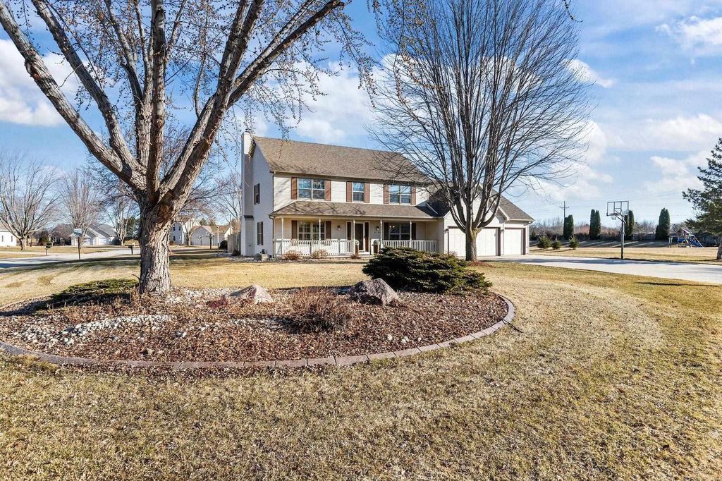 Photo of 2189 E Prairie Creek DRIVE, Neenah, WI 54956 (MLS # 50322269)