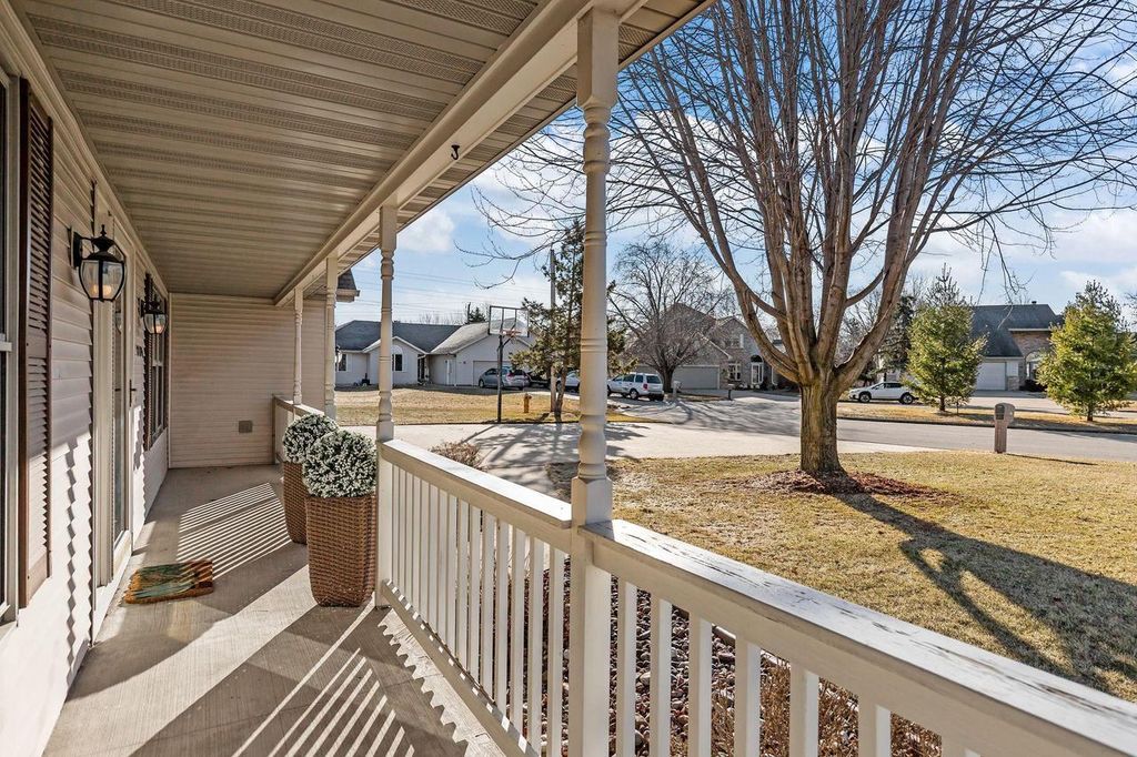 Photo of 2189 E Prairie Creek DRIVE, Neenah, WI 54956 (MLS # 50322269)