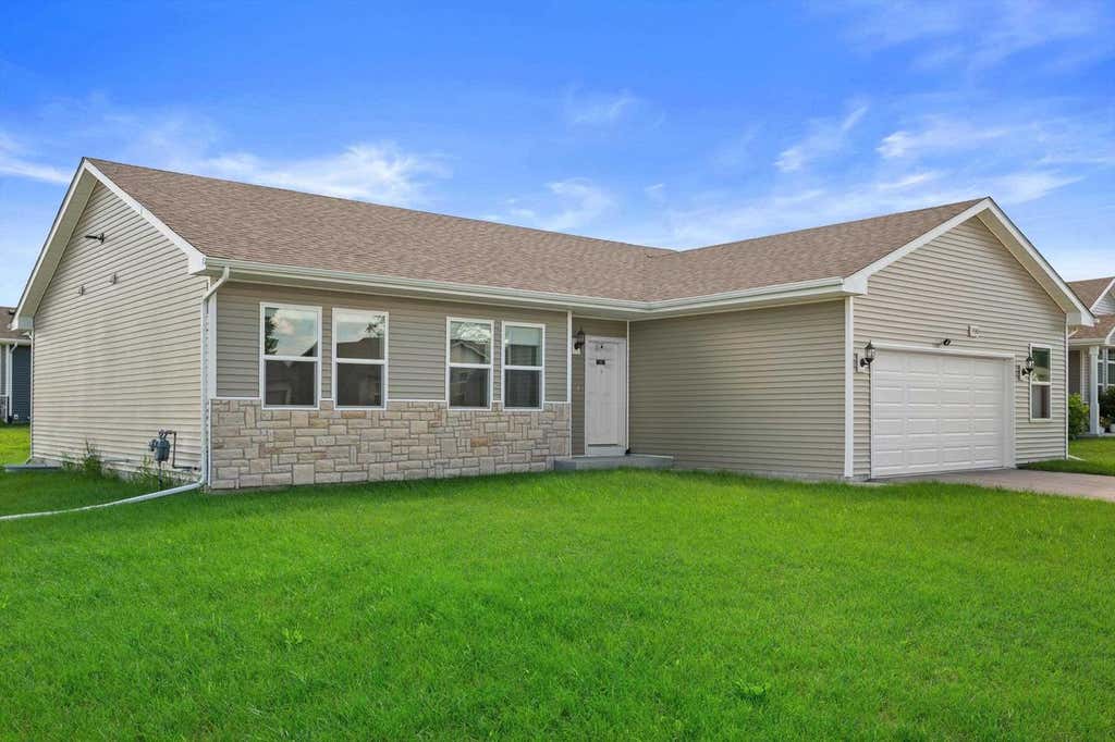 Photo of 4340 Dublin DRIVE, Janesville, WI 53546 (MLS # 2030842)