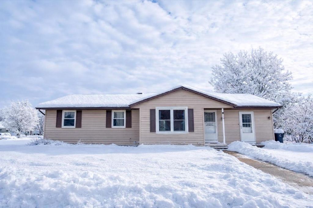 Photo of 90 E Countryside DRIVE, Evansville, WI 53536 (MLS # 2015717)
