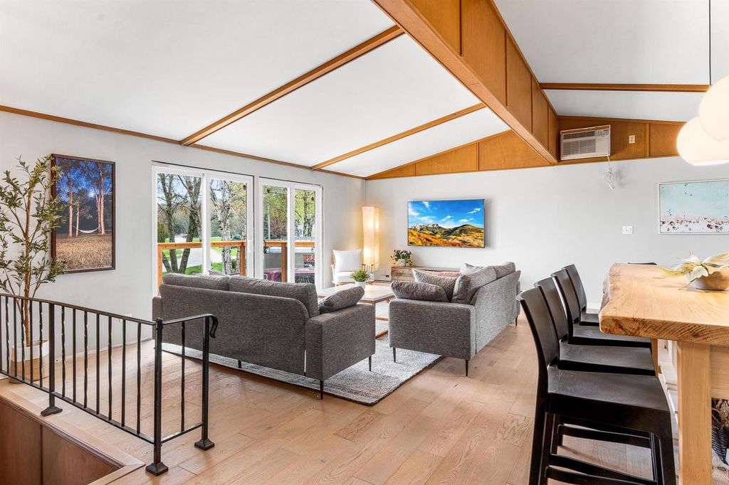 Photo of W3141 Bay ROAD, Green Lake, WI 54941 (MLS # 2009157)