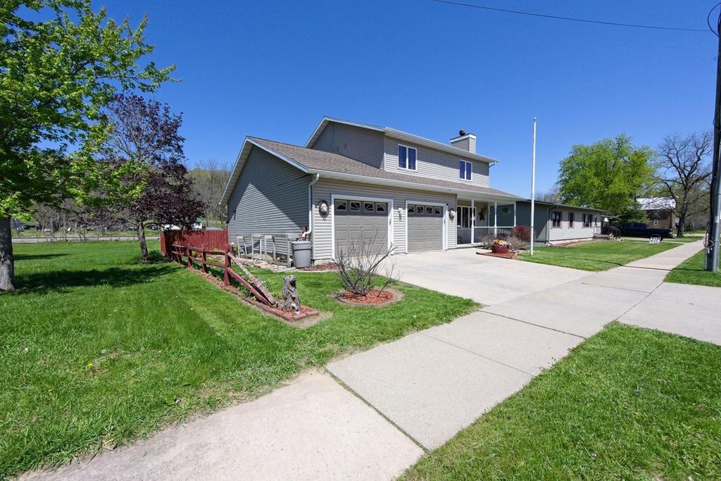 Photo of 312 E Walnut STREET, North Freedom, WI 53951 (MLS # 2022432)