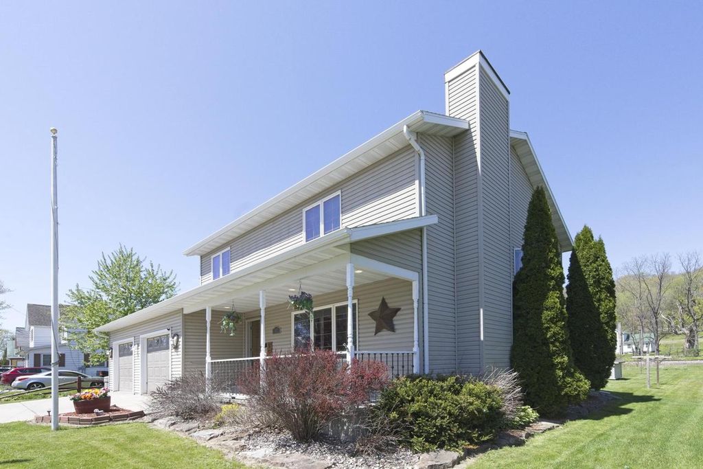 Photo of 312 E Walnut STREET, North Freedom, WI 53951 (MLS # 2022432)
