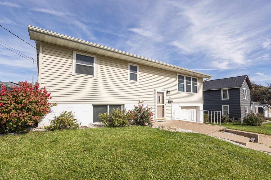 Photo of 340 E Lewis STREET, Platteville, WI 53818 (MLS # 2035024)