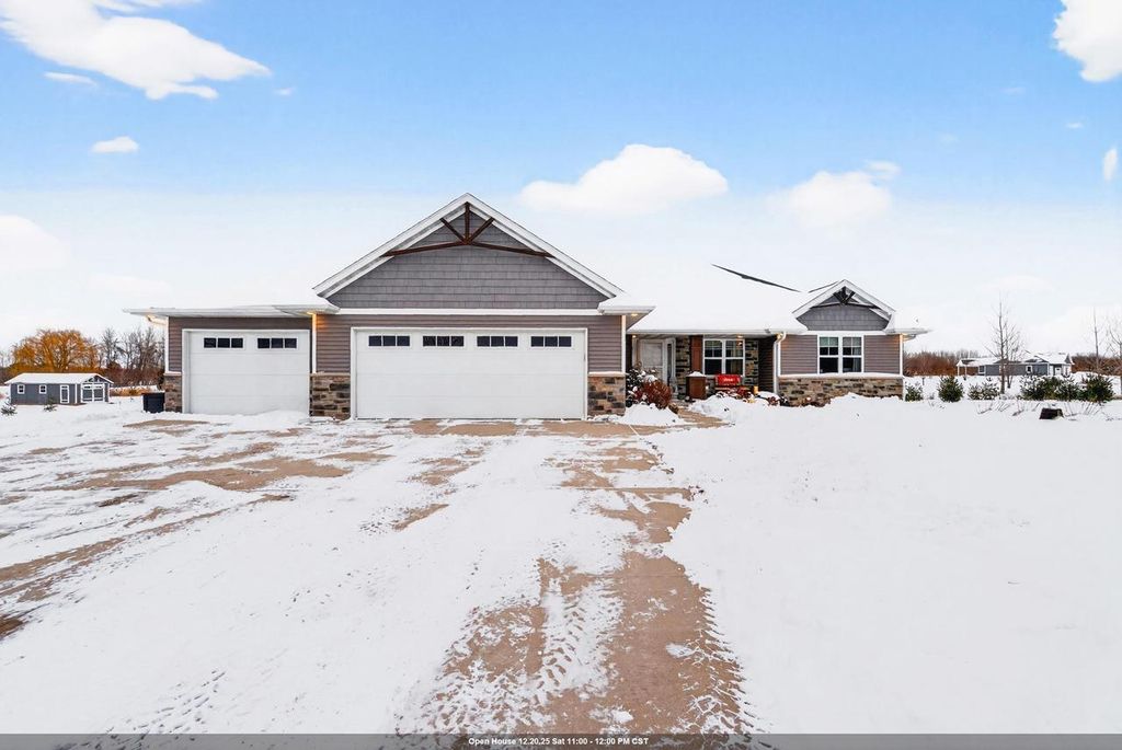 Photo of 2226 Laddie TRAIL, De Pere, WI 54115 (MLS # 50319151)