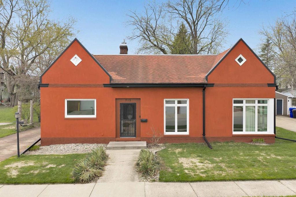 Photo of 715 W 5th STREET, Appleton, WI 54914 (MLS # 50324704)