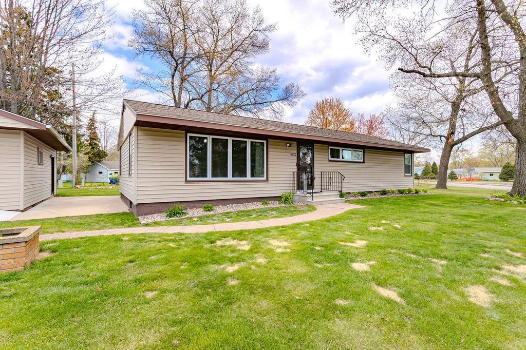 Photo of 903 6th STREET, Mosinee, WI 54455 (MLS # 22601932)