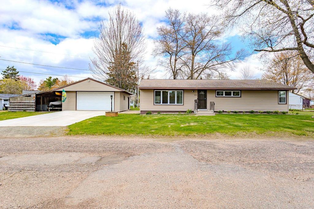 Photo of 903 6th STREET, Mosinee, WI 54455 (MLS # 22601932)