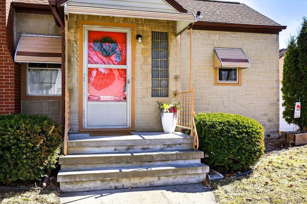 Photo of 1108 N Gillett STREET, Appleton, WI 54914 (MLS # 50322283)