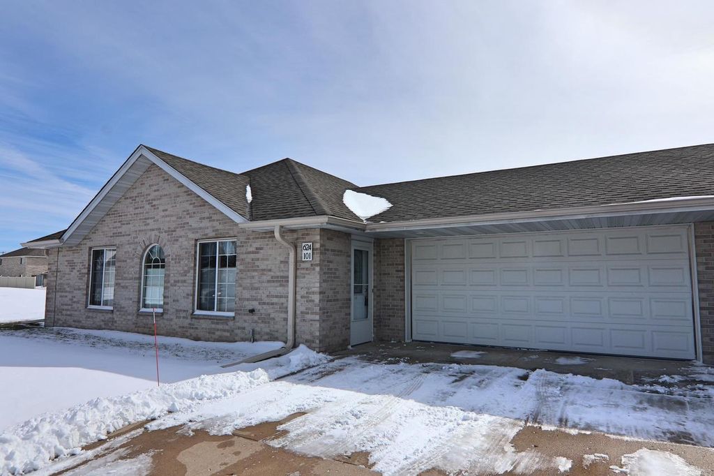 Photo of 624 E Market STREET #101, Elkhorn, WI 53121 (MLS # 2018937)