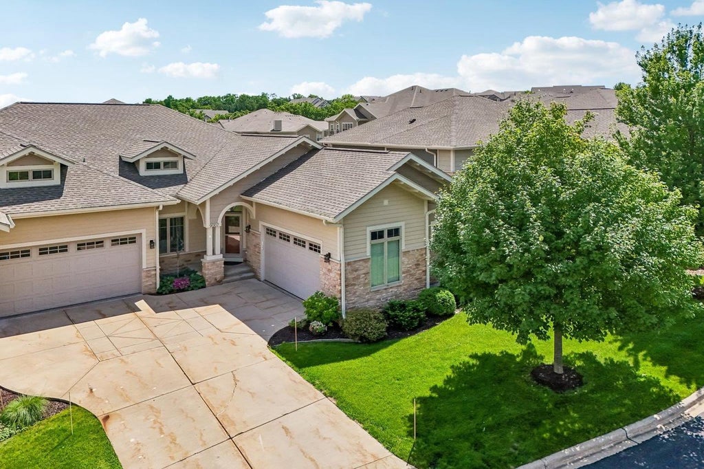 Photo of 9007 Royal Oaks CIRCLE, Madison, WI 53593 (MLS # 2027020)