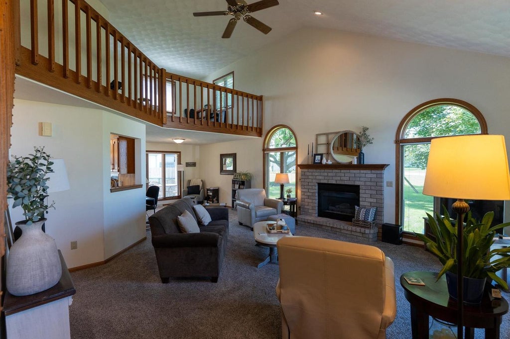 Photo of N9674 Golden WAY, Appleton, WI 54915 (MLS # 50332496)