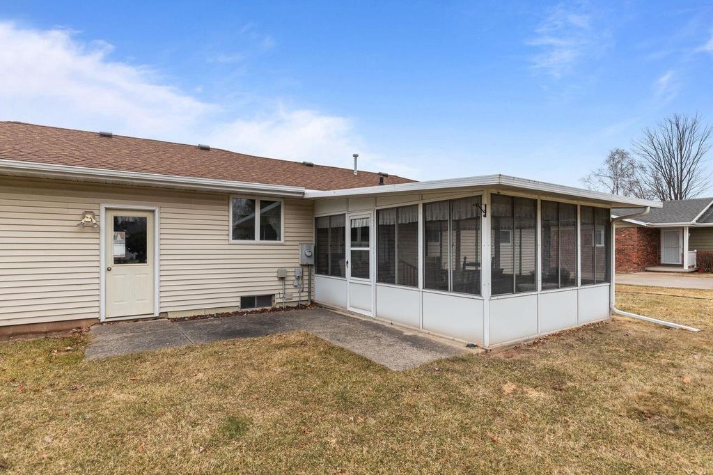 Photo of 1029 Alva STREET, Menasha, WI 54952 (MLS # 50321954)