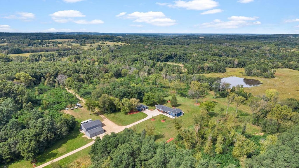Photo of N8005 Ashley ROAD, Portage, WI 53901 (MLS # 2032949)