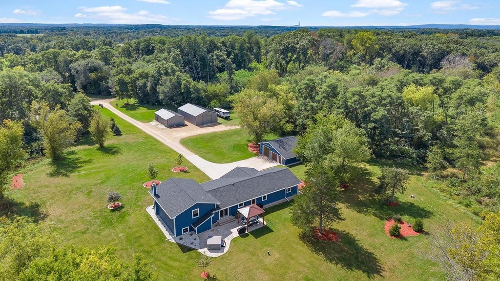 Photo of N8005 Ashley ROAD, Portage, WI 53901 (MLS # 2032949)