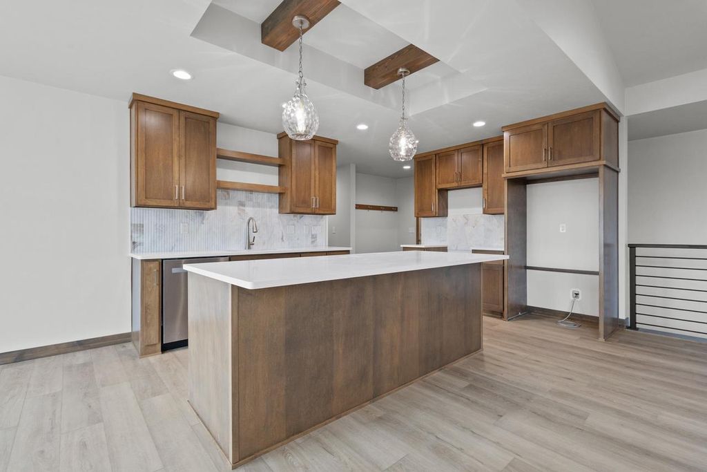 Photo of 2998 Creekwood DRIVE, Green Bay, WI 54311 (MLS # 50329481)