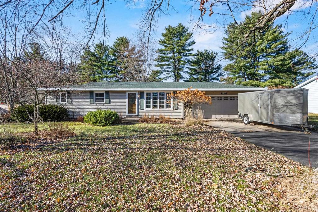 Photo of 2910 31st Street South St, Wisconsin Rapids, WI 54494 (MLS # 22505498)