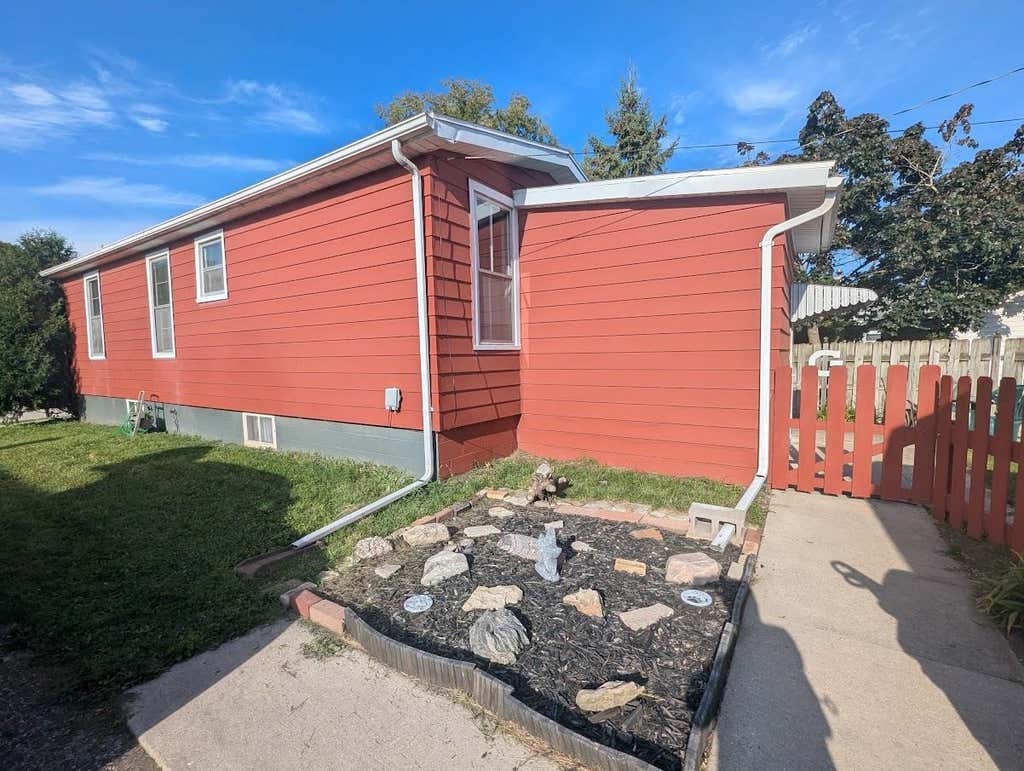 Photo of 276 E Cotton ST, Fond Du Lac, WI 54935 (MLS # 50331752)