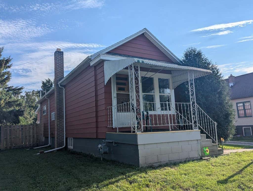 Photo of 276 E Cotton ST, Fond Du Lac, WI 54935 (MLS # 50331752)