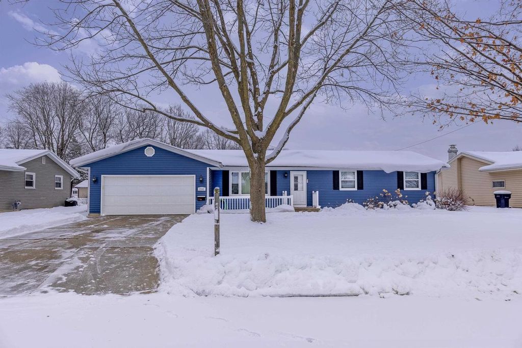 Photo of 1510 St George LANE, Janesville, WI 53545 (MLS # 2013331)
