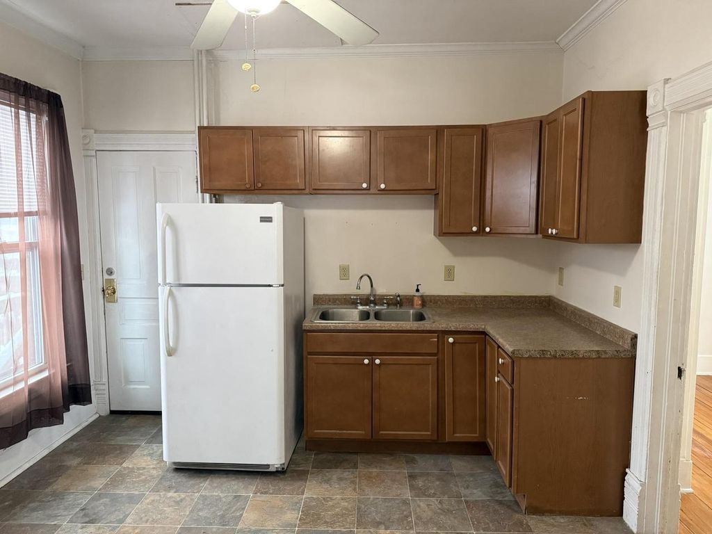 Photo of 115 E Parkway AVENUE, Oshkosh, WI 54901 (MLS # 50319034)