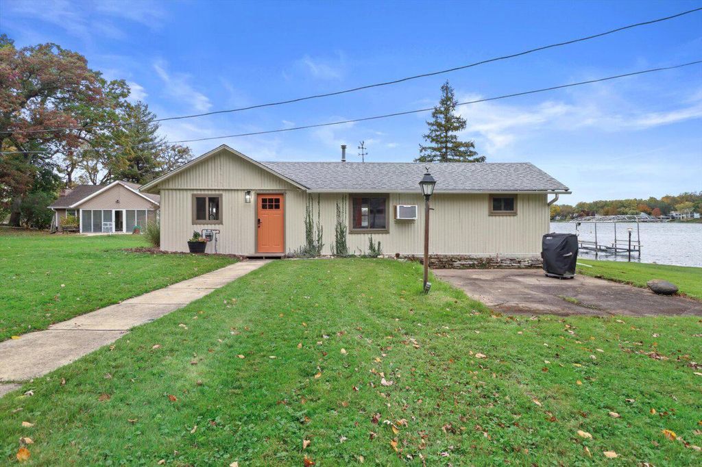 Photo of W1278 South Shore DRIVE, Palmyra, WI 53156 (MLS # 1940435)
