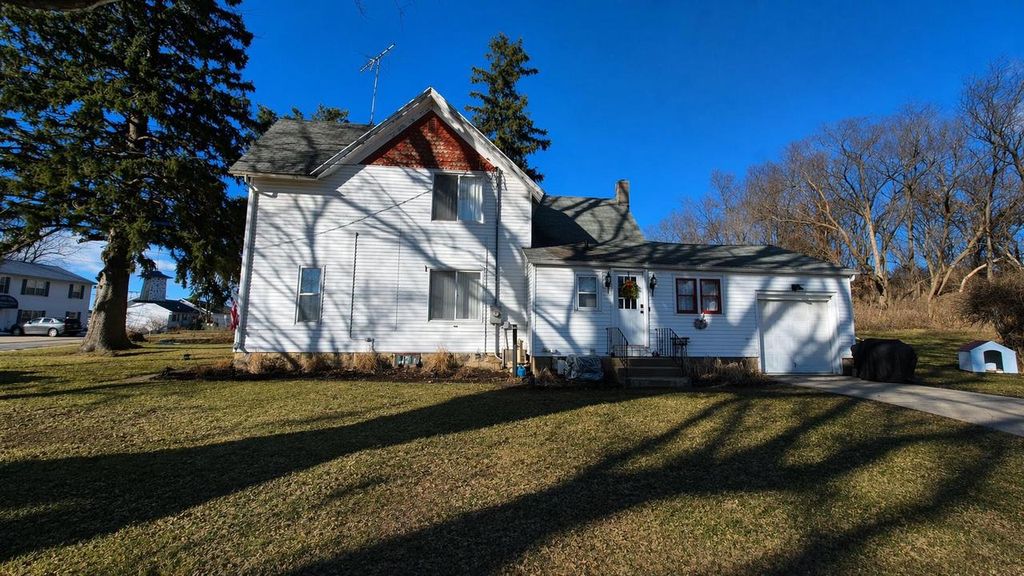 Photo of 216 Coon Prairie AVENUE, Westby, WI 54667 (MLS # 2015115)