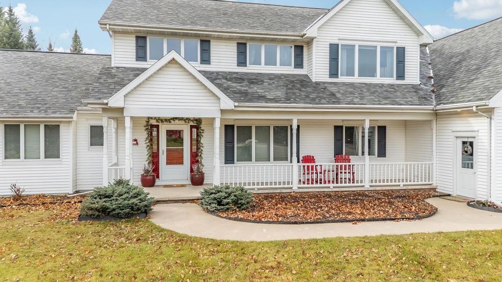 Photo of E5975 Sunset COURT, Weyauwega, WI 54983 (MLS # 50318473)