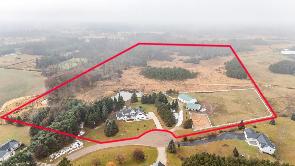 Photo of E5975 Sunset COURT, Weyauwega, WI 54983 (MLS # 50318473)