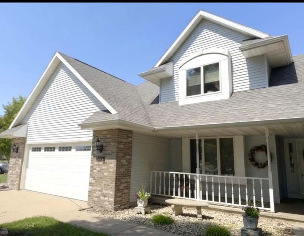 Photo of 2884 Westmoor ROAD, Oshkosh, WI 54904 (MLS # 50330403)